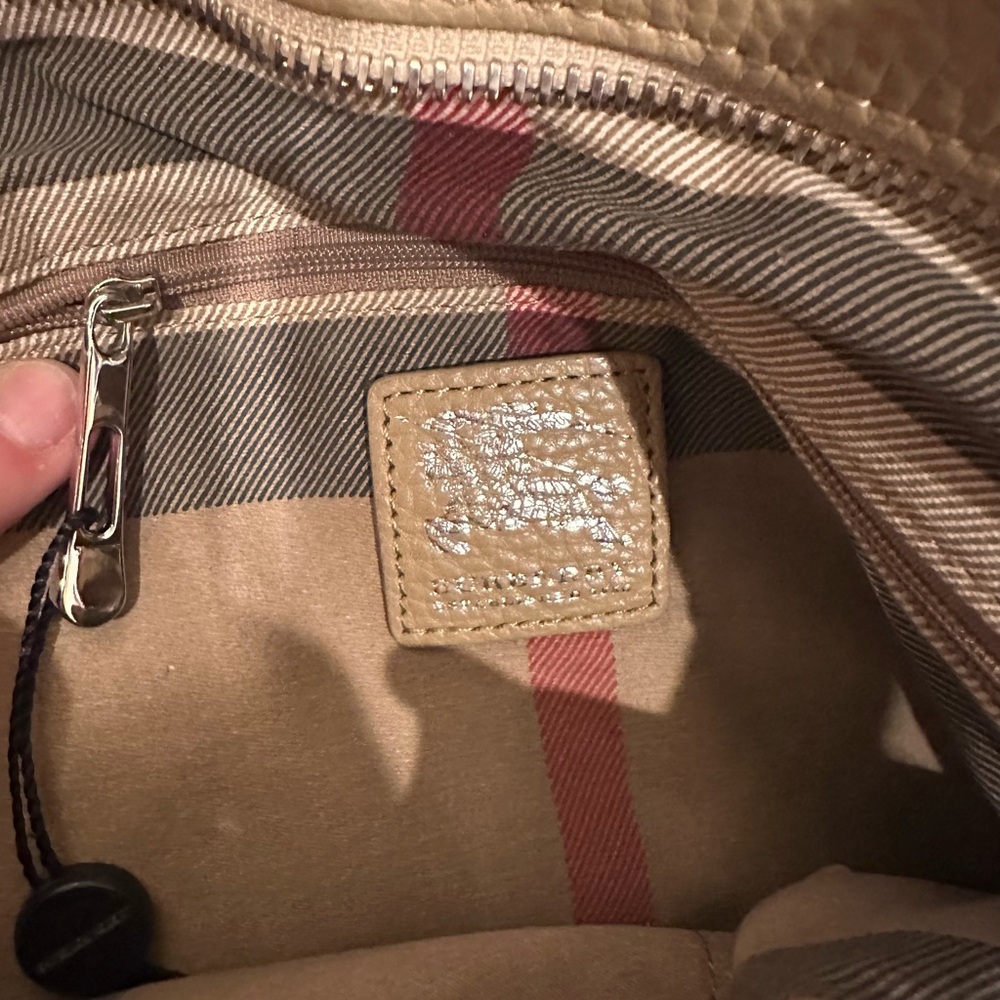 Burberry Tote - image 4